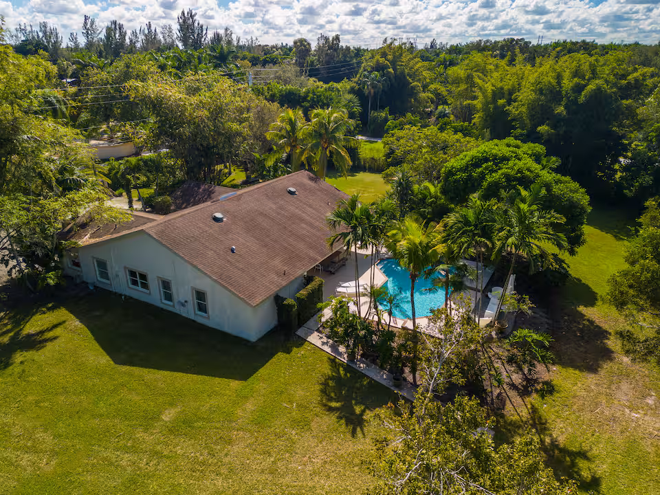 Private Ranch Estate · Pool · 2 Acres — view 3